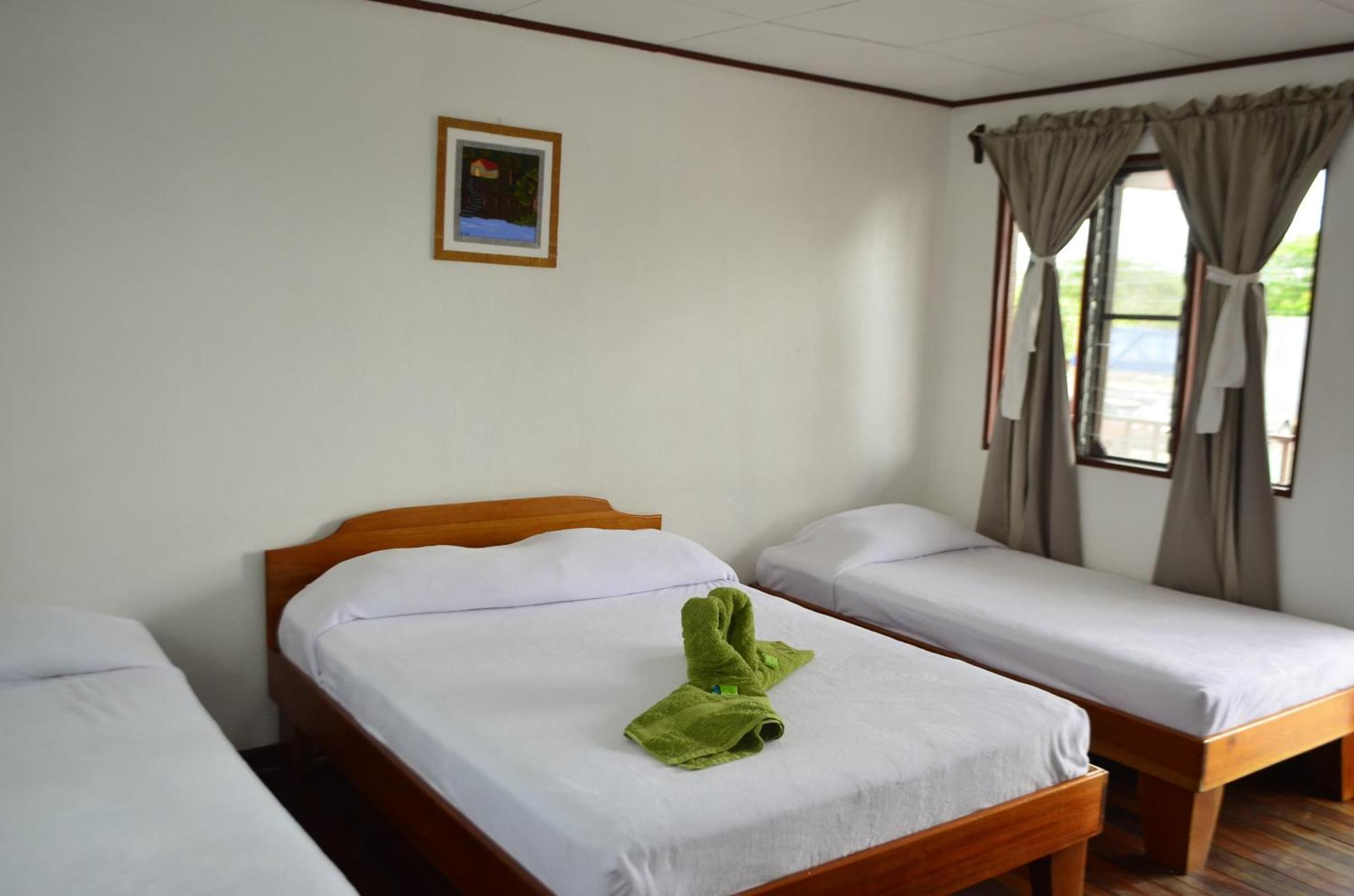 Hotel Sierpe River- Oleaje Sereno Eksteriør billede